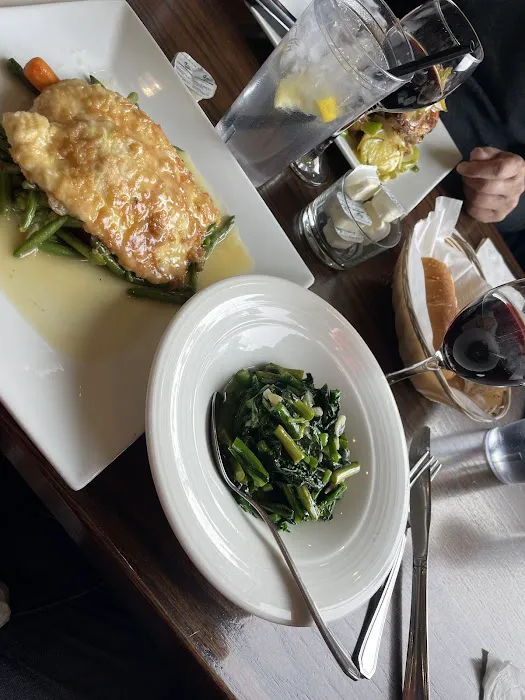 Four Brothers Pizza Restaurant Picture 10