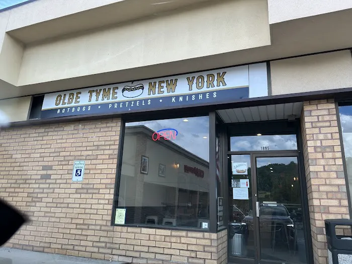 Olde Tyme New York Hot Dogs Picture 9