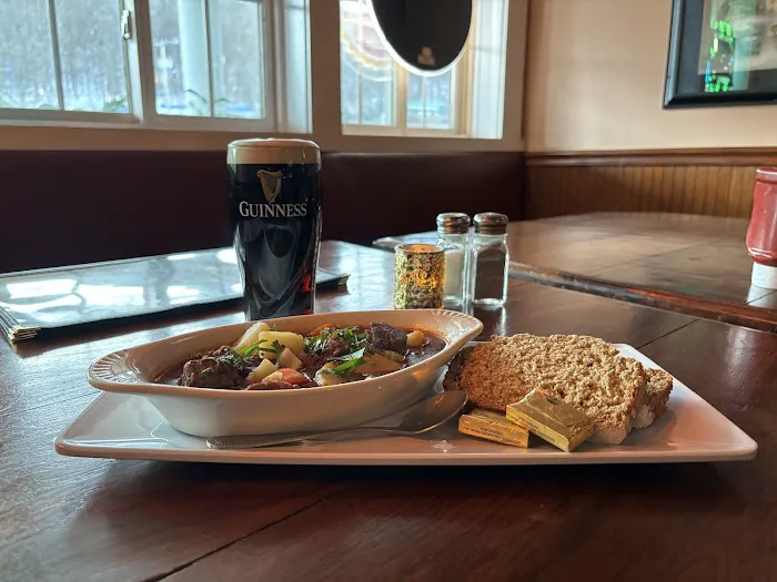 Fiddlers Green Pub Picture 8