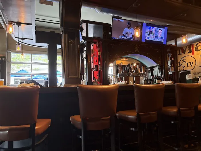 Sitting Duck Tavern Picture 7