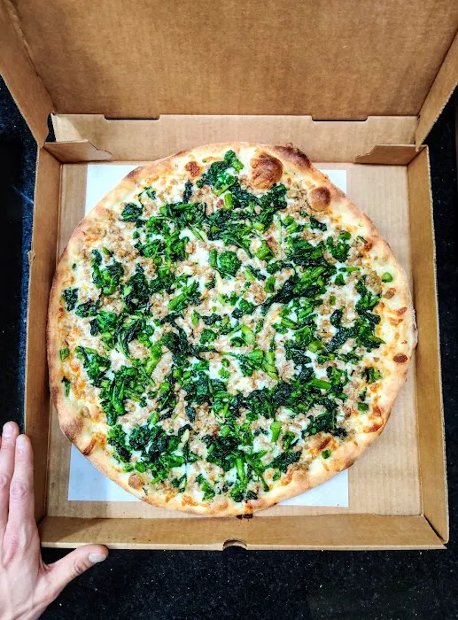 Maione's Pizza Kitchen Picture 10