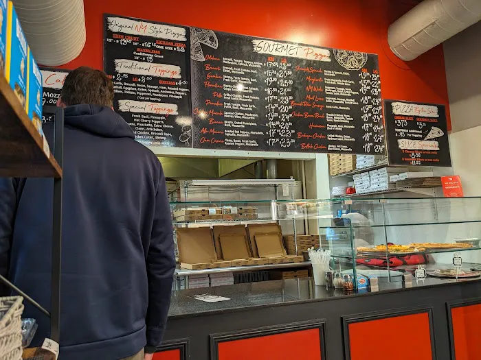 Maione's Pizza Kitchen Picture 6