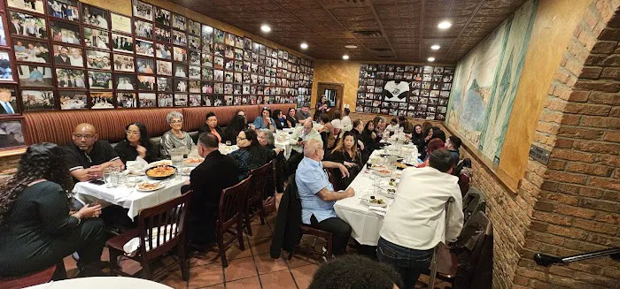 Vazzy's Italian Restaurant Stratford Picture 5