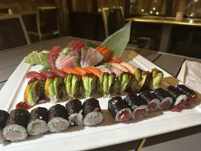 Aiko Asian Bistro Picture 9