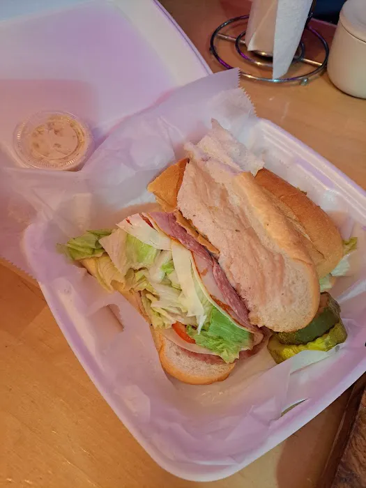 Riverside Deli & Pizza Picture 5