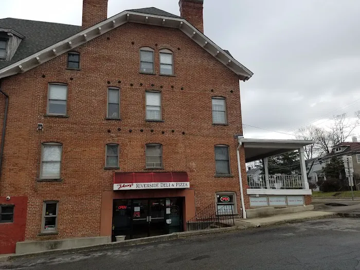 Riverside Deli & Pizza Picture 9