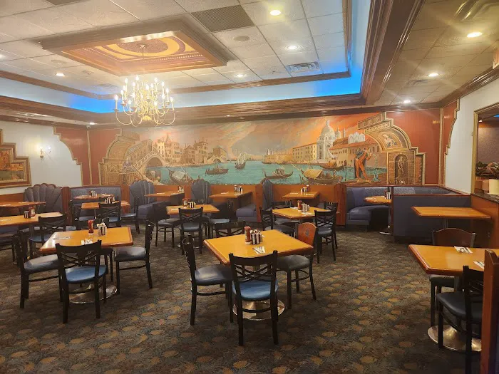 Alexis Diner Picture 8