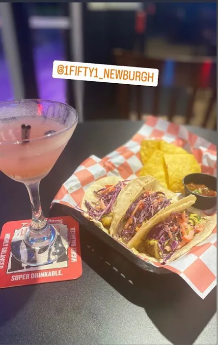 1 Fifty 1 Bar & Grill Picture 4