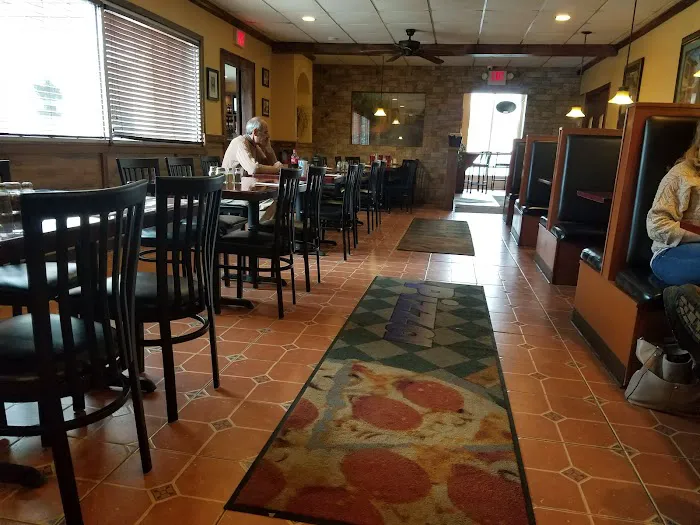 Franco's Pizzeria & Italian Restaurant Picture 4