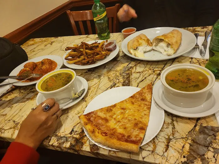 Vic's Pizza Picture 4