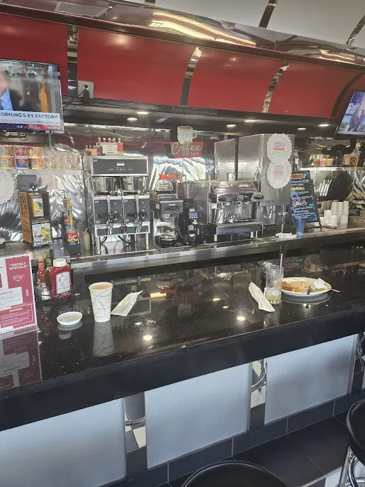 Pikeview Diner Picture 6