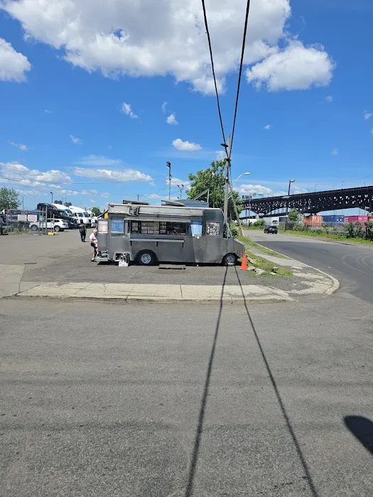 Gus Food Truck Picture 1