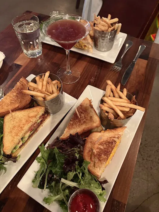 Coda Kitchen and Bar Picture 9