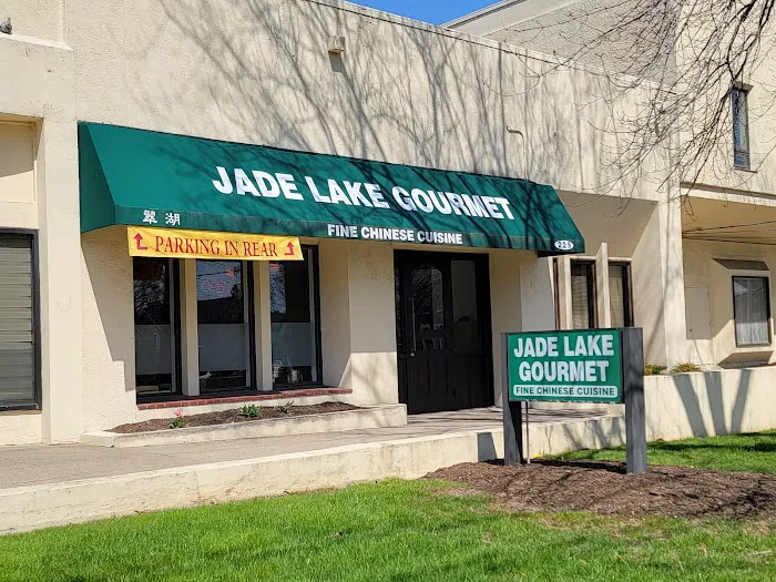 New jade lake Asian cuisine Picture 2