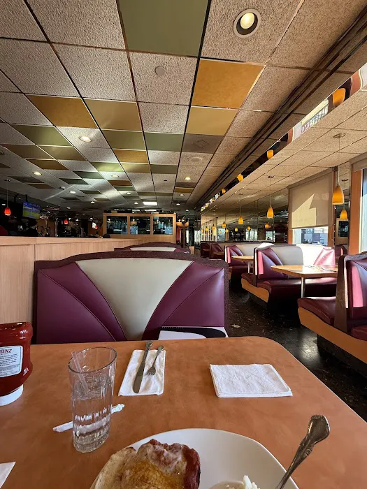 Huck Finn Diner Picture 2