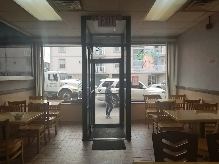 Happy Palace Picture 1