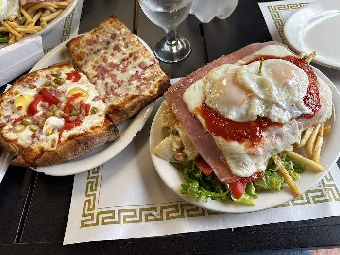 Pizzeria Montevideo Picture 2