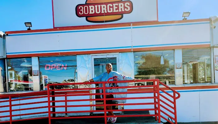 30 Burgers Picture 5
