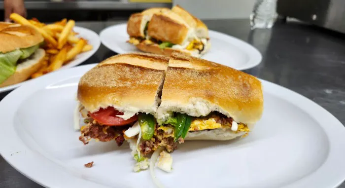 Antojitos Luna Picture 1