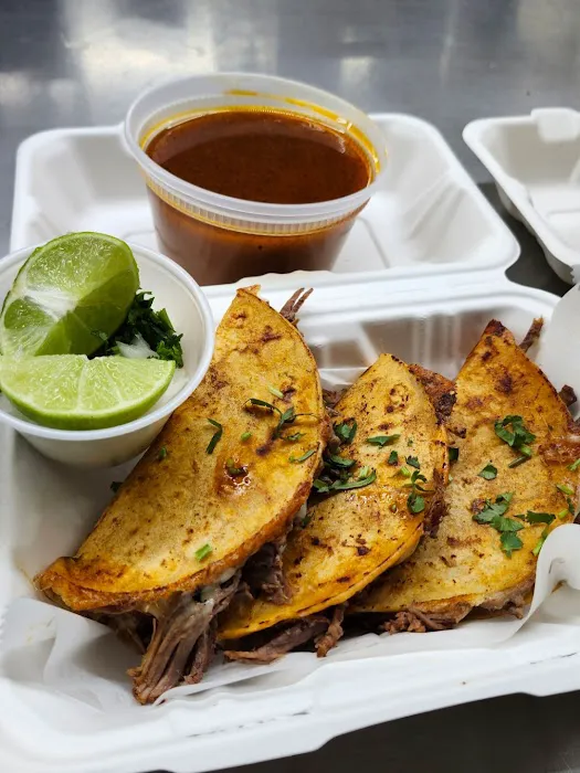 Antojitos Luna Picture 10