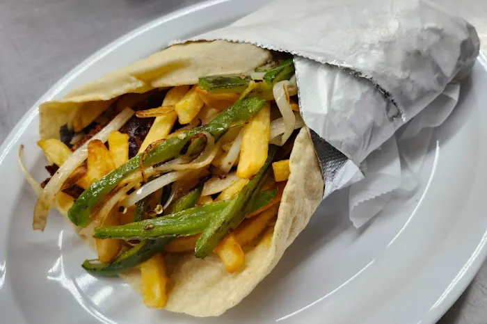 Antojitos Luna Picture 8