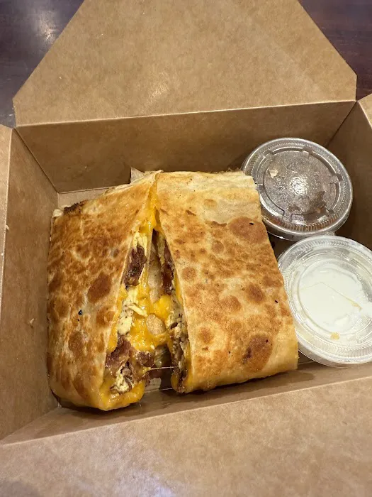 Deli Zone Gourmet Pizza & Catering Picture 3