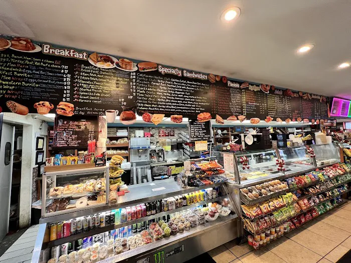 Deli Zone Gourmet Pizza & Catering Picture 6