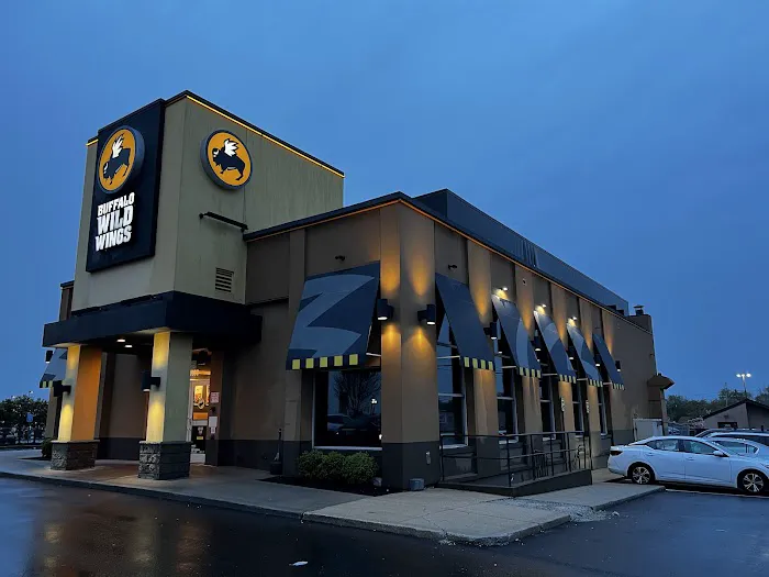 Buffalo Wild Wings Picture 2