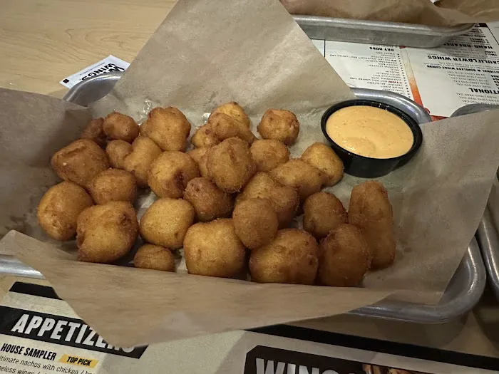 Buffalo Wild Wings Picture 6