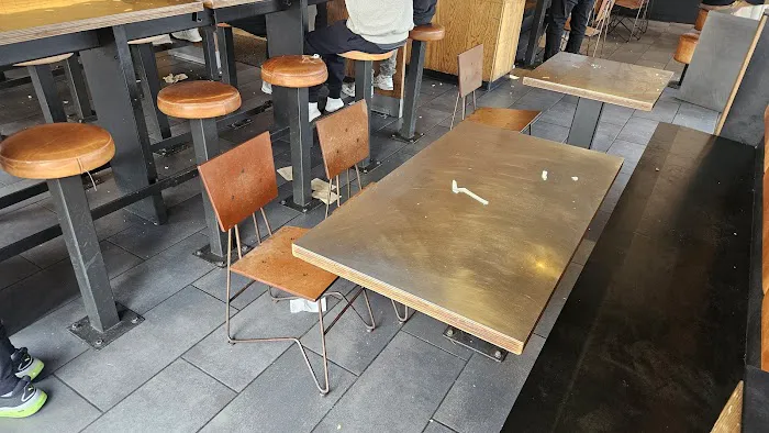 Chipotle Mexican Grill Picture 3