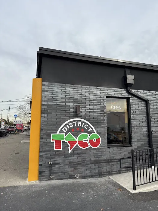 District Taco Picture 4