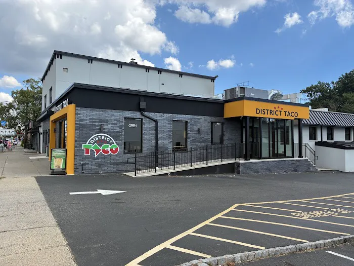 District Taco Picture 8