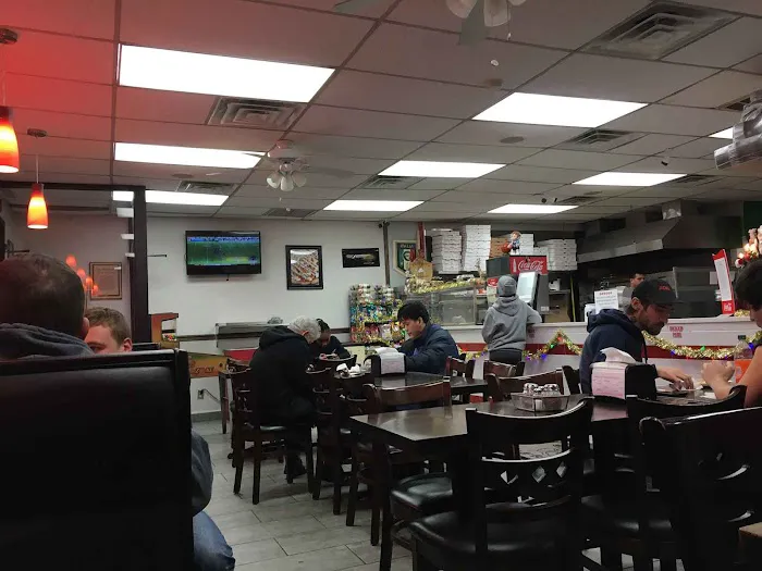 Phillippo's Pizza Picture 4