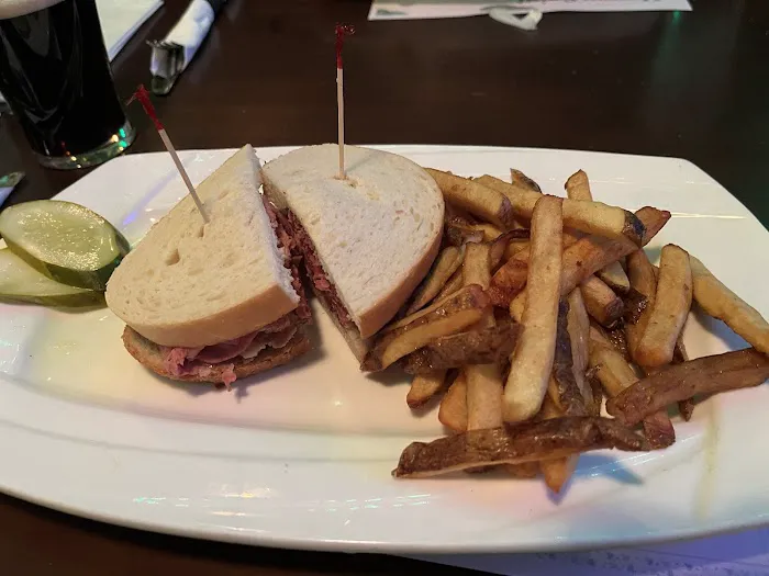 Downey's Bar & Grill Picture 5