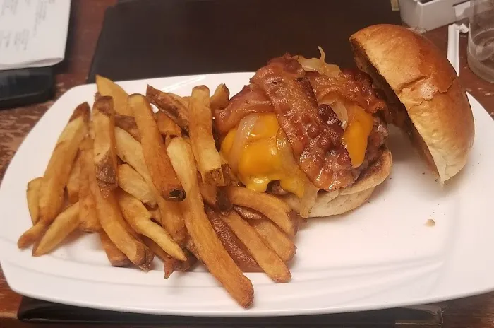 Downey's Bar & Grill Picture 9