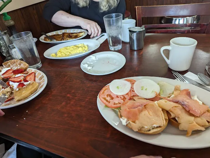 Noni's Coffee and Deli Picture 3