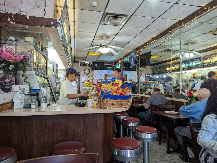 Noni's Coffee and Deli Picture 6