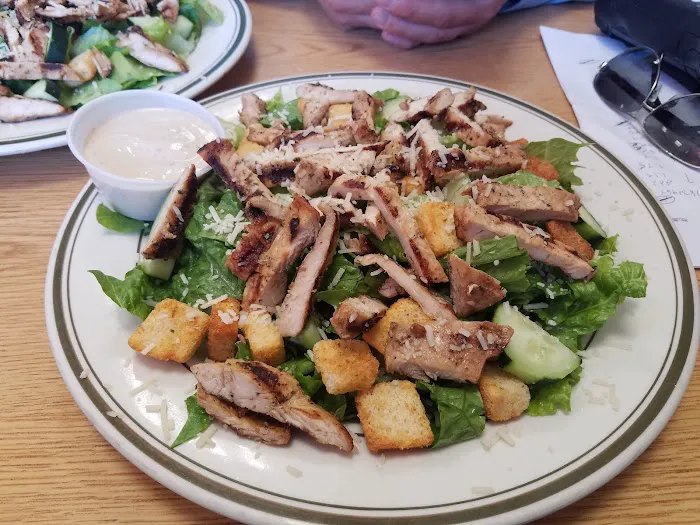 Dino's Pizzeria Picture 10