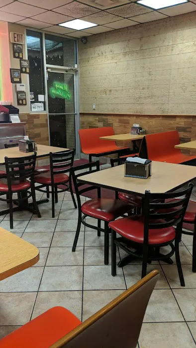 Dino's Pizzeria Picture 3