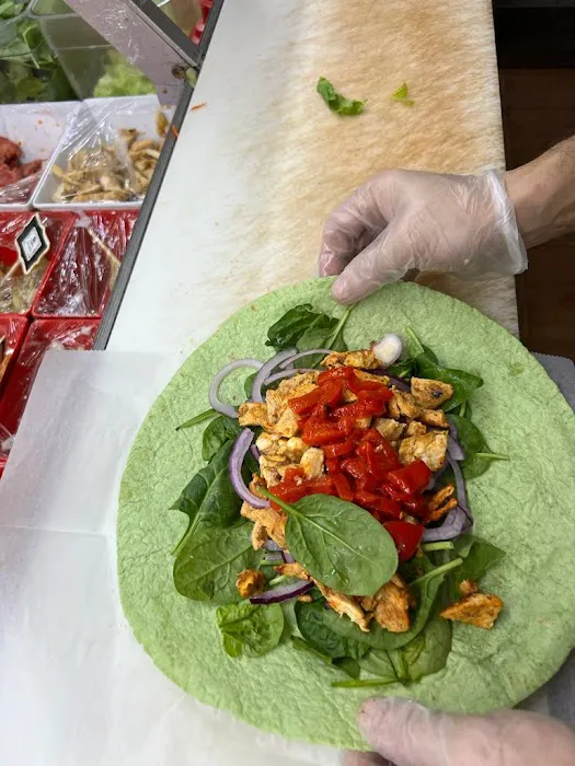 CASTEL EXPRESS GOURMET DELI Picture 10