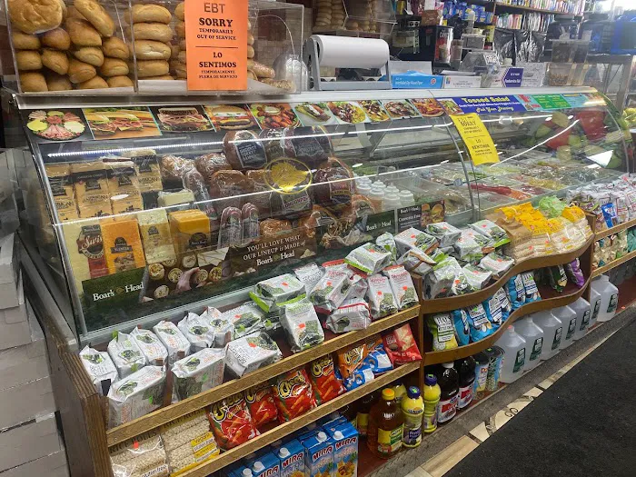 CASTEL EXPRESS GOURMET DELI Picture 8