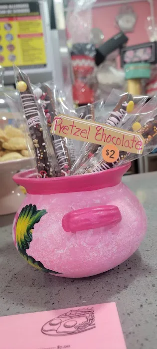 Pink Bites ,Pastry & coffe shop Picture 2