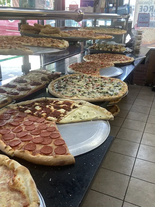 Jerry's Pizzeria Picture 2
