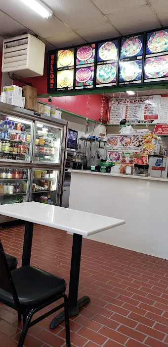 Venice Pizzeria Picture 9