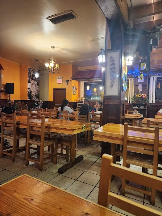 Sirenas 2 Mexican Restaurant & Bar Picture 4