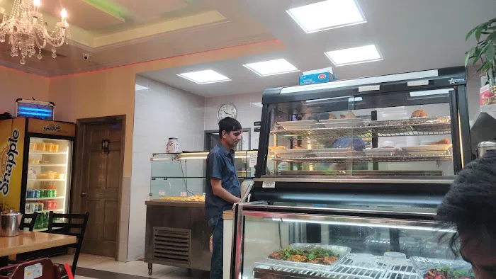 Neerob Restaurant & Halal Chinese Picture 5