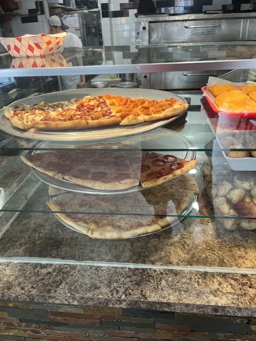 Santiago First Family Pizzeria Picture 10