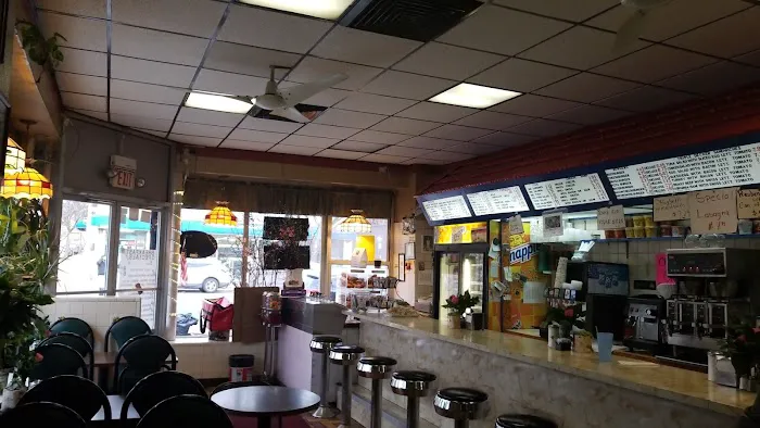 Lulu's Coffee Shop Picture 4