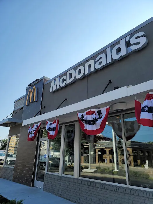 McDonald's Picture 2