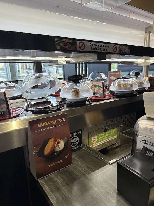 Kura Revolving Sushi Bar Picture 3